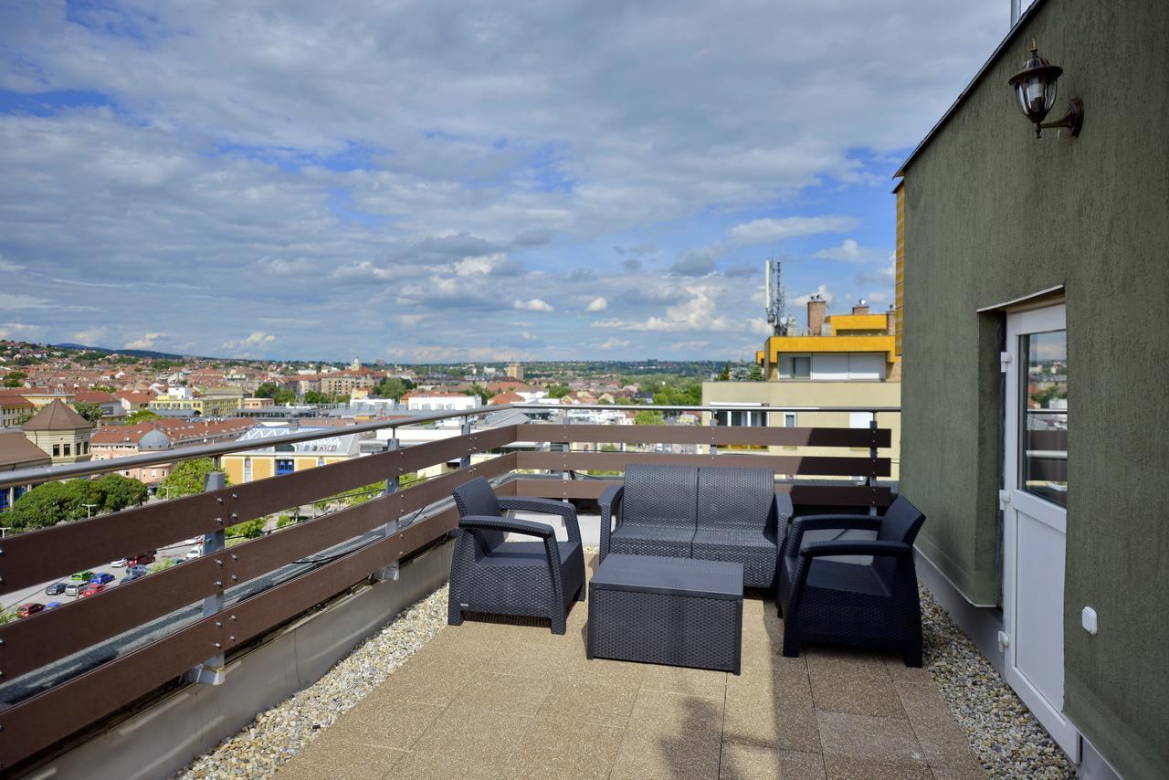 Panorama City Apartman Pecs Exterior photo